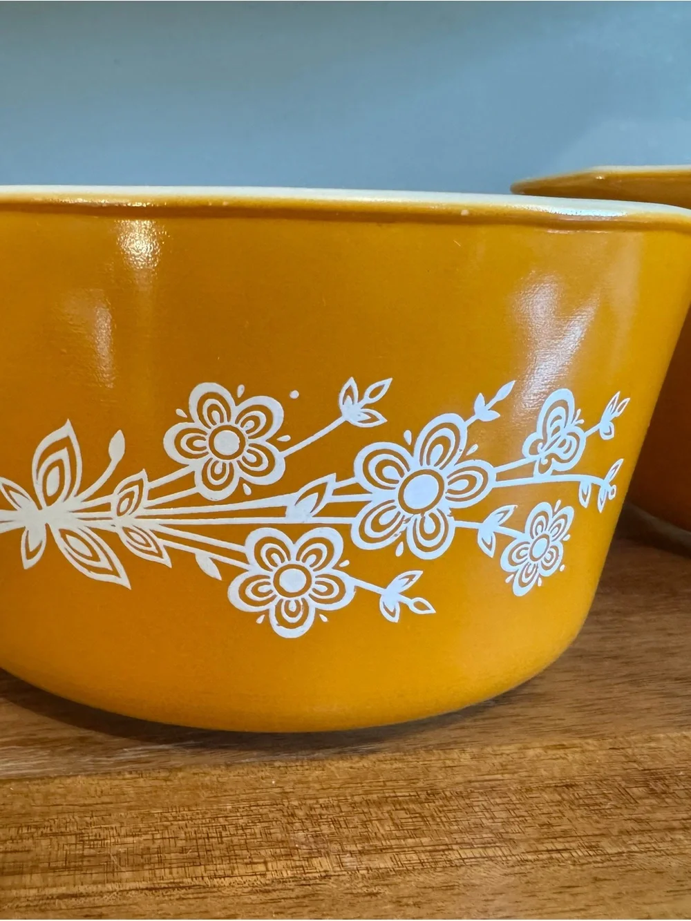 Pyrex Vintage Butterfly Gold Casserole Dishes 1L & 1.5L 473-b 474-b w/ Lids